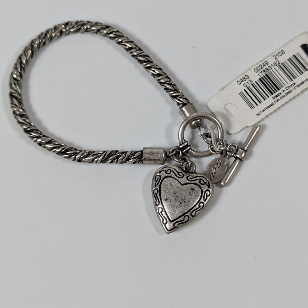 Vintage American Eagle Outfitters Silver Rope Heart Bracelet With Toggle Clasp 16$